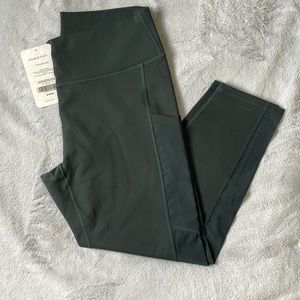 Fabletics MILA Pocket Capri Legging
